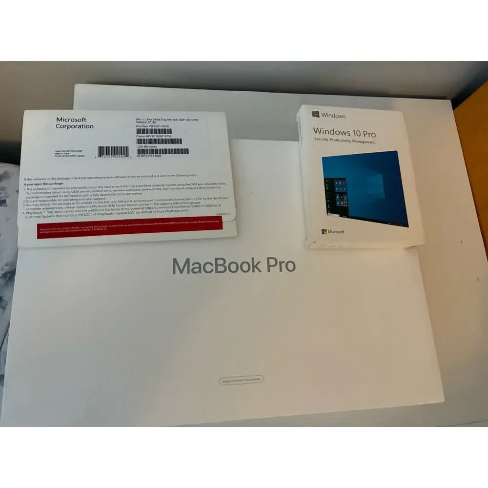Apple MacBook Pro 16 Inch Core i9 16GB 500 Go Gray + Win 10 USB + Win 11 DVD